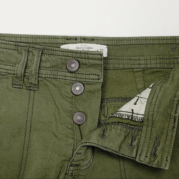 Abercrombie Green Cargo Shorts - Picture 8 of 10